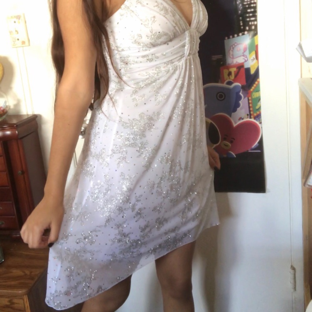 Dress - Picture 2 of 9
